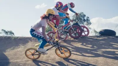 BMX Bandits_backdropimg