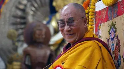 Compassion in Exile: The Story of the 14th Dalai Lama_backdropimg