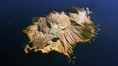 Countdown to Disaster: The Eruption of White Island_backdropimg
