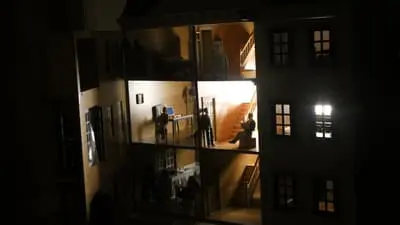 Doll House_backdropimg