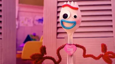 Forky Asks a Question: What Is Love?_backdropimg