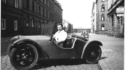 Ganz: How I Lost My Beetle_backdropimg