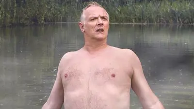 Greg Davies: You Magnificent Beast_backdropimg