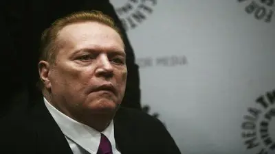 Larry Flynt: The Right to Be Left Alone_backdropimg