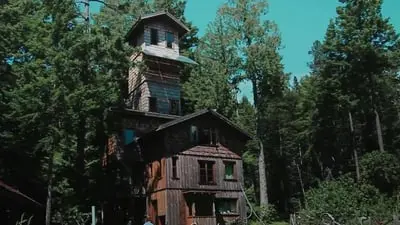Life Off Grid_backdropimg