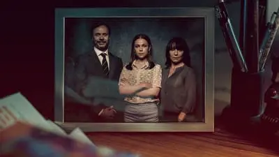 Neredeyse Sıradan Bir Aile_backdropimg