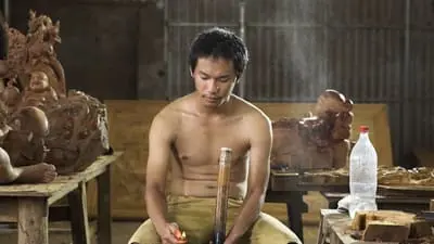 Người Kiến_backdropimg