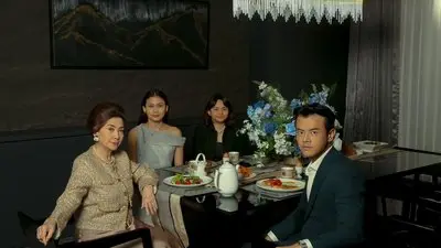 Normal Bir Kadın_backdropimg