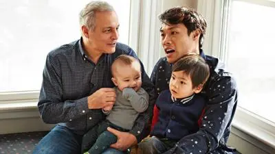 papa & dada_backdropimg