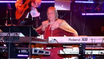 Rick Wakeman: The Six Wives Of Henry VIII_backdropimg
