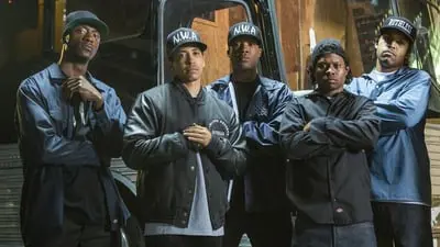 Straight Outta Compton_backdropimg