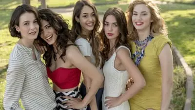 Tatlı Küçük Yalancılar_backdropimg