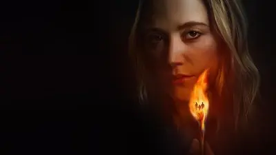 The Hand That Rocks the Cradle_backdropimg