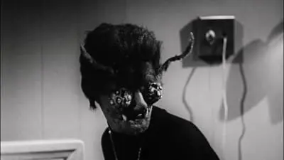 The Wasp Woman_backdropimg