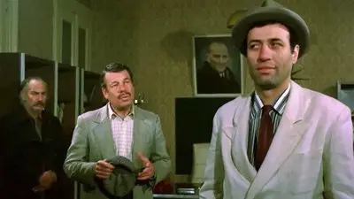 Üç Kağıtçı_backdropimg