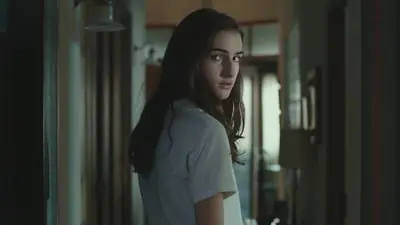 Veronica_backdropimg